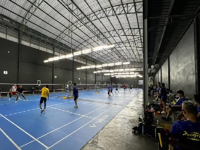 สนามแบดมินตันศิริเดช